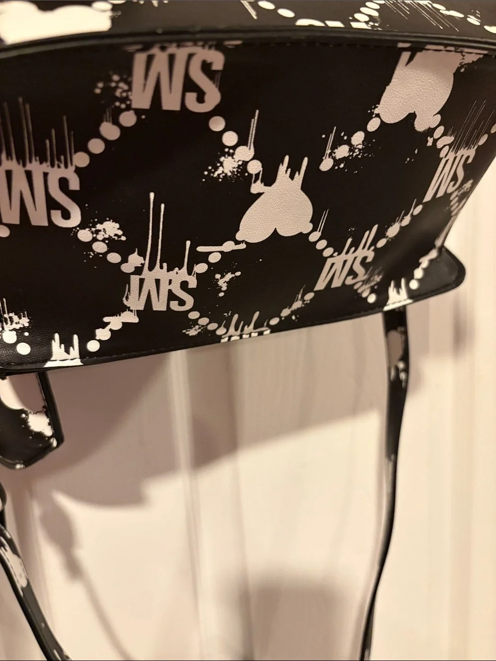 BNWT STEVE MADDEN Bevelyn Satchel Halloween Bleeding Hearts Black & White Bag